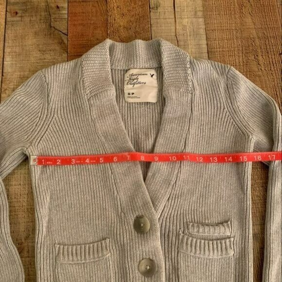 American eagle womens size small gray knit button cardigan with  front pockets - Picture 2 of 8